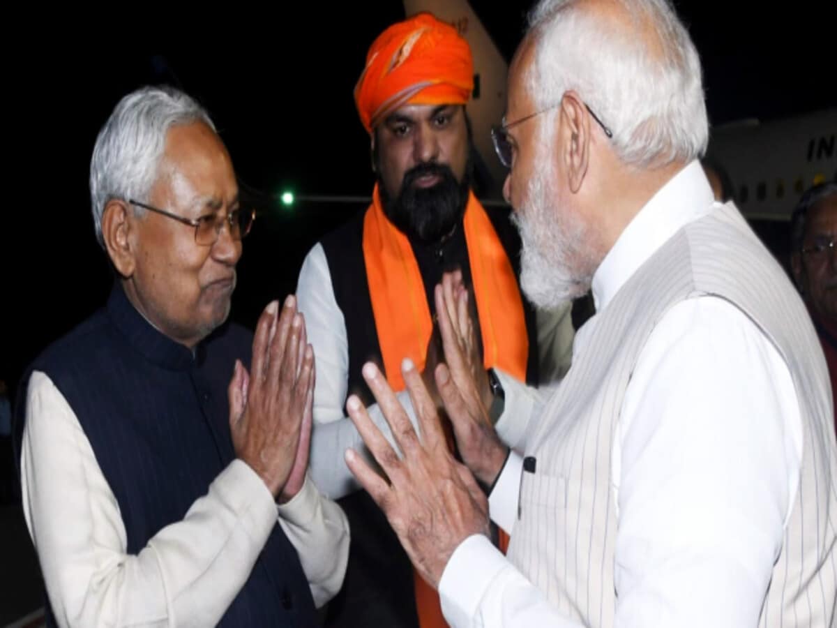 बिहार में बड़े भाई की भूमिका में क्यों नहीं आ पा रही बीजेपी?
