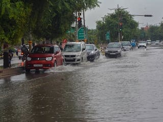 यूपी में झूम झूम के बरसे सावन ,कई साल बाद समय से आया मानसून यूपी में झूम झूम के बरसे सावन ,कई साल बाद समय से आया मानसून